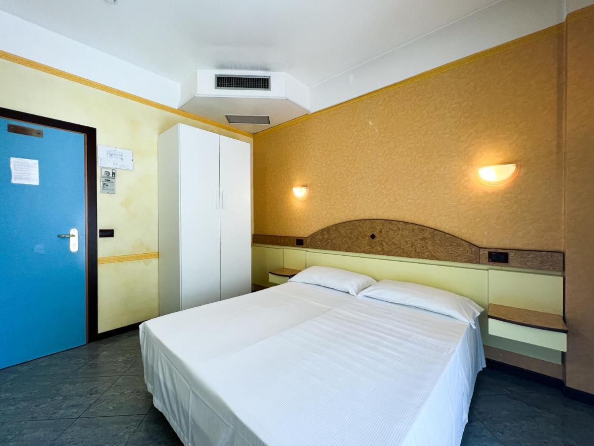 Hotel Soleblu ริมินี ภายนอก รูปภาพ