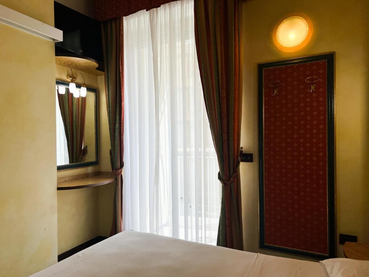Hotel Soleblu ริมินี ภายนอก รูปภาพ