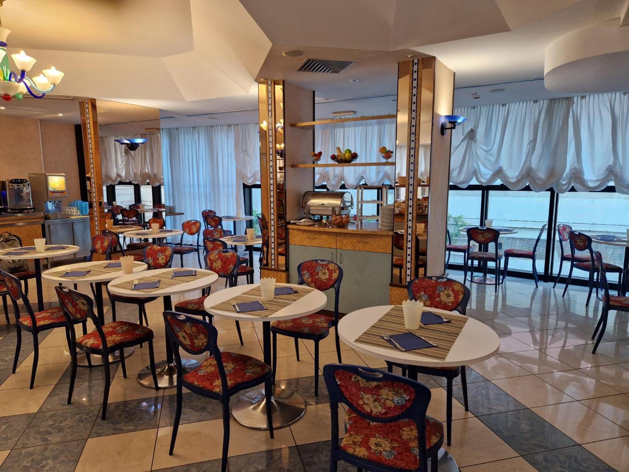 Hotel Soleblu ริมินี ภายนอก รูปภาพ