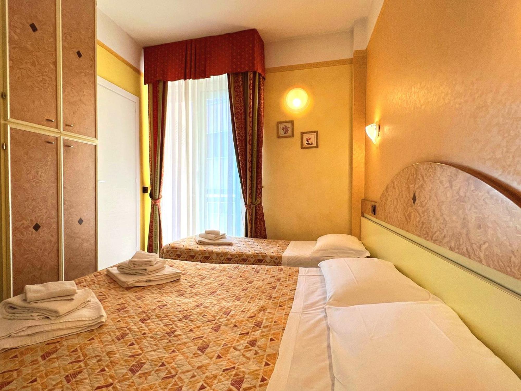 Hotel Soleblu ริมินี ภายนอก รูปภาพ