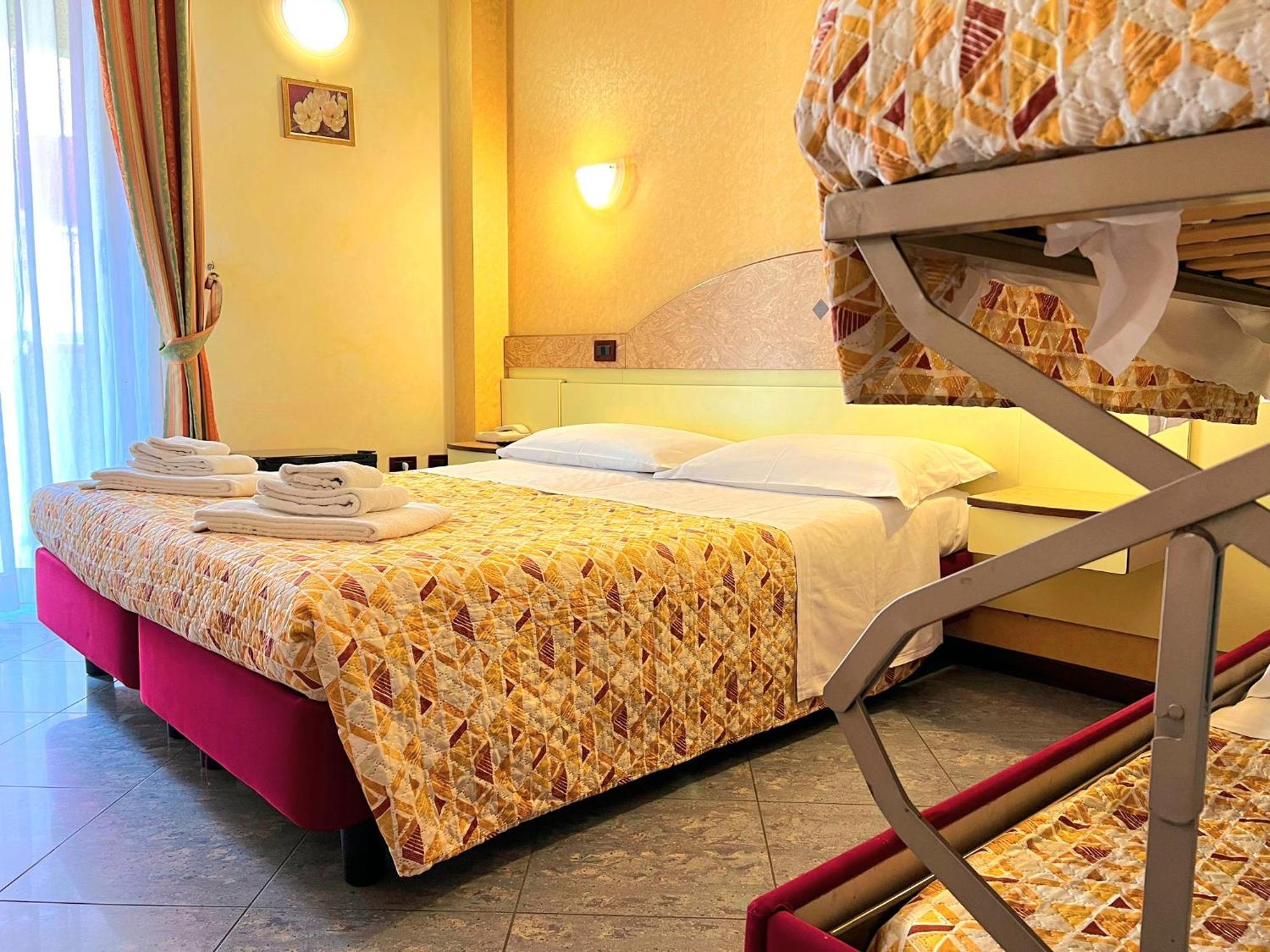 Hotel Soleblu ริมินี ภายนอก รูปภาพ
